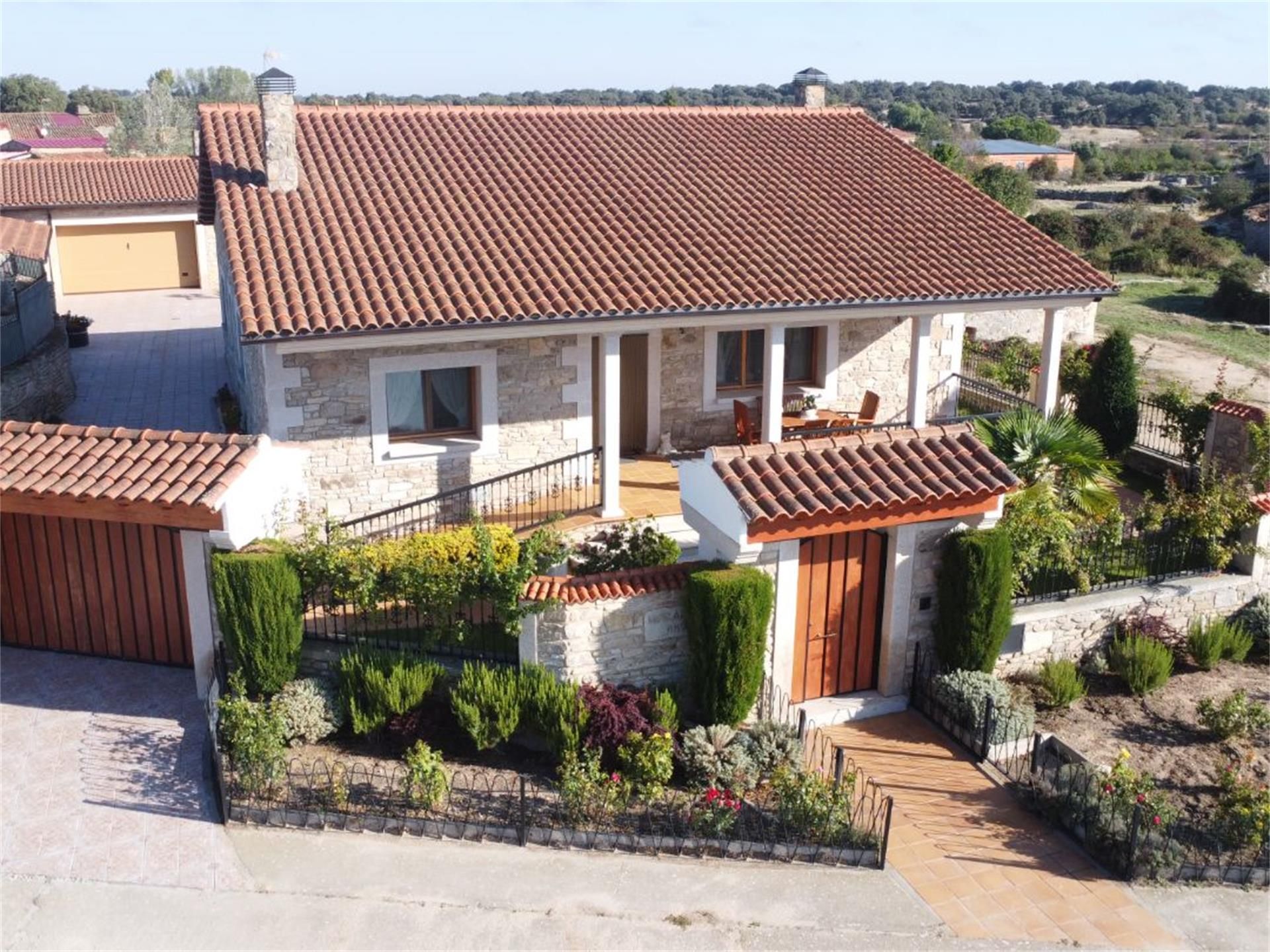 Vista exterior de Finca rústica en venda en Bermillo de Sayago amb Terrassa i Balcó