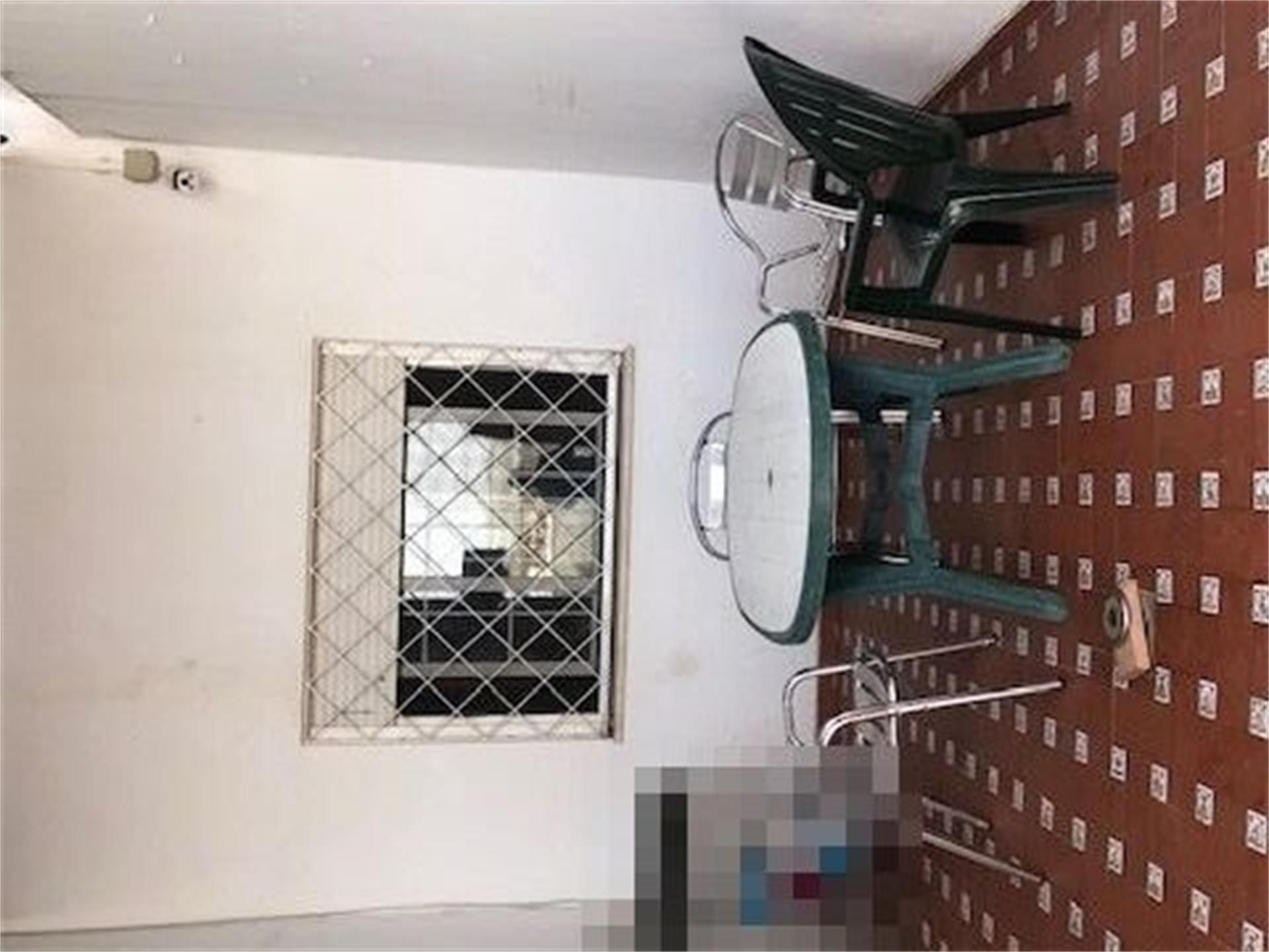 Menjador de Pis en venda en Utrera amb Aire condicionat, Calefacció i Jardí privat