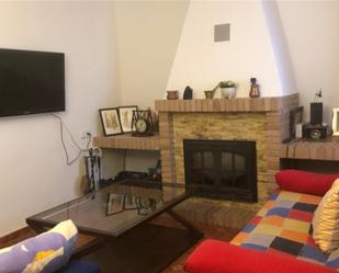 Sala d'estar de Casa adosada en venda en Frailes amb Aire condicionat i Balcó