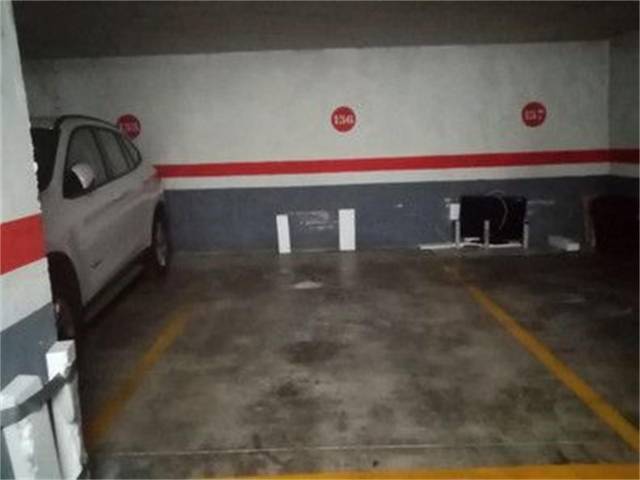 Garaje en Alquiler en Avenida Francia en Penya - Roja - Avda. Francia