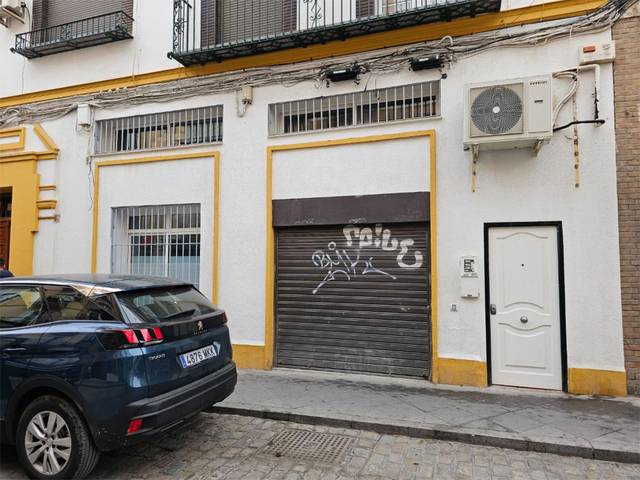 Local comercial en Venta en Calle Alfarería en Triana Oeste
