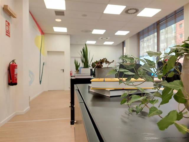 Oficina en Alquiler en Avenida César Augusto en Plaza de Toros