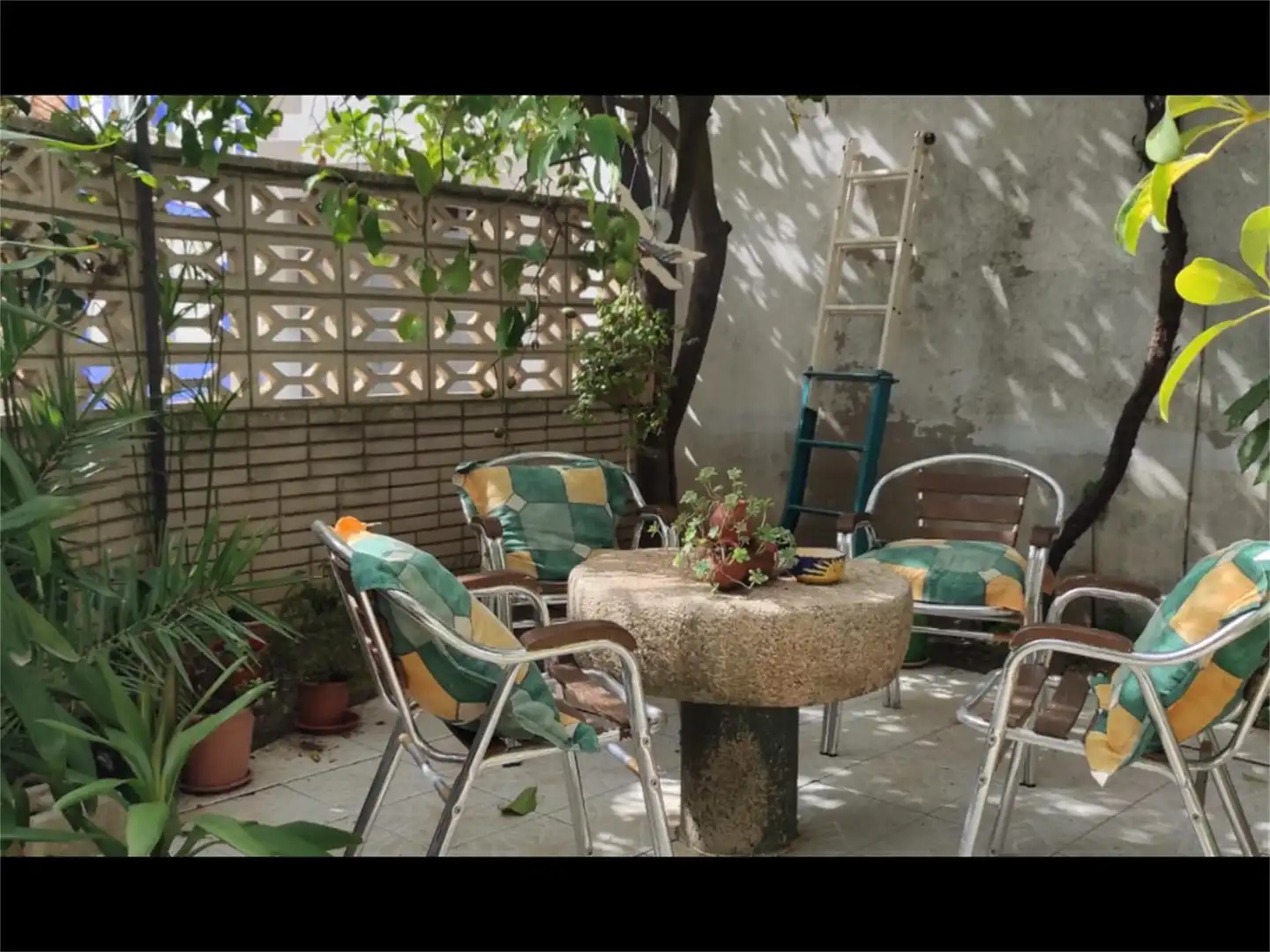 Terrasse von Wohnung zum Verkauf in Pozuelo de Zarzón mit Klimaanlage, Privatgarten und Terrasse