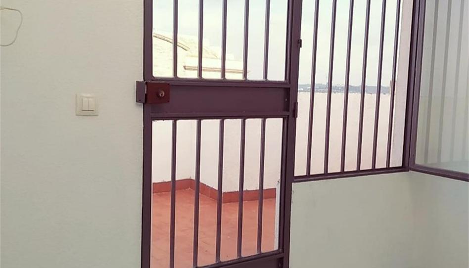 Foto 1 de Piso en venta en Calle Religiosas de San José de Gerona, Porcuna, Jaén