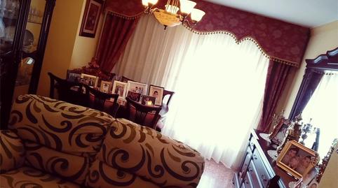 Foto 2 de Piso en venta en Calle Religiosas de San José de Gerona, Porcuna, Jaén