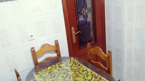 Foto 3 de Piso en venta en Calle Religiosas de San José de Gerona, Porcuna, Jaén