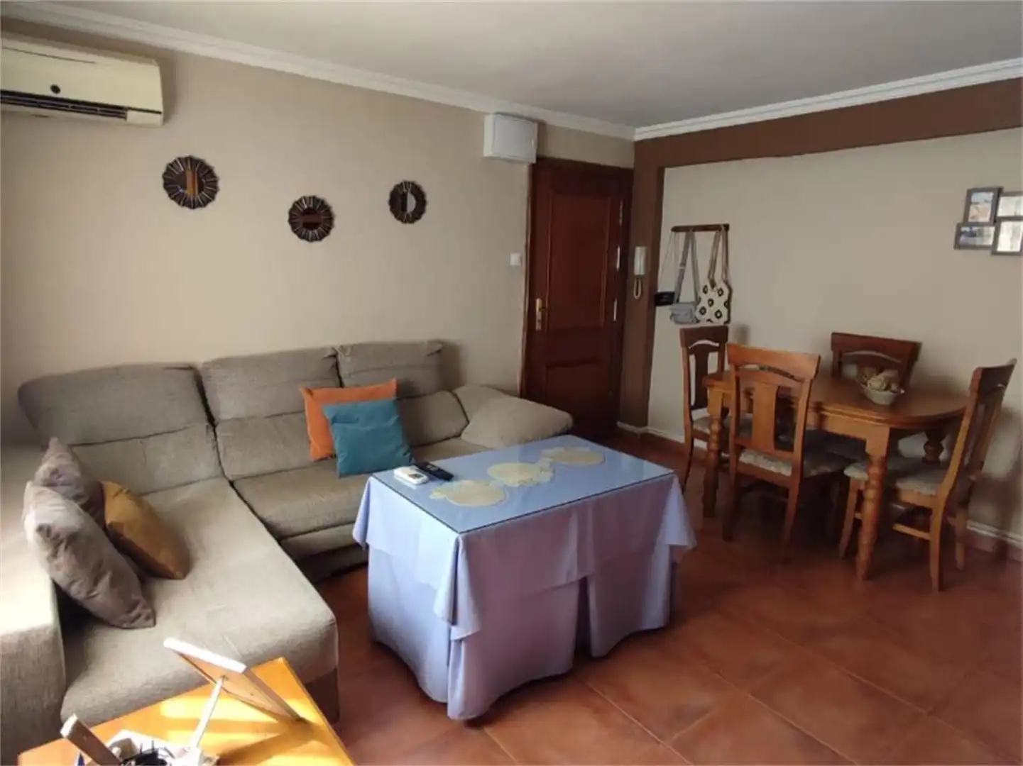 Living room of Flat for sale in Algeciras  with Air Conditioner