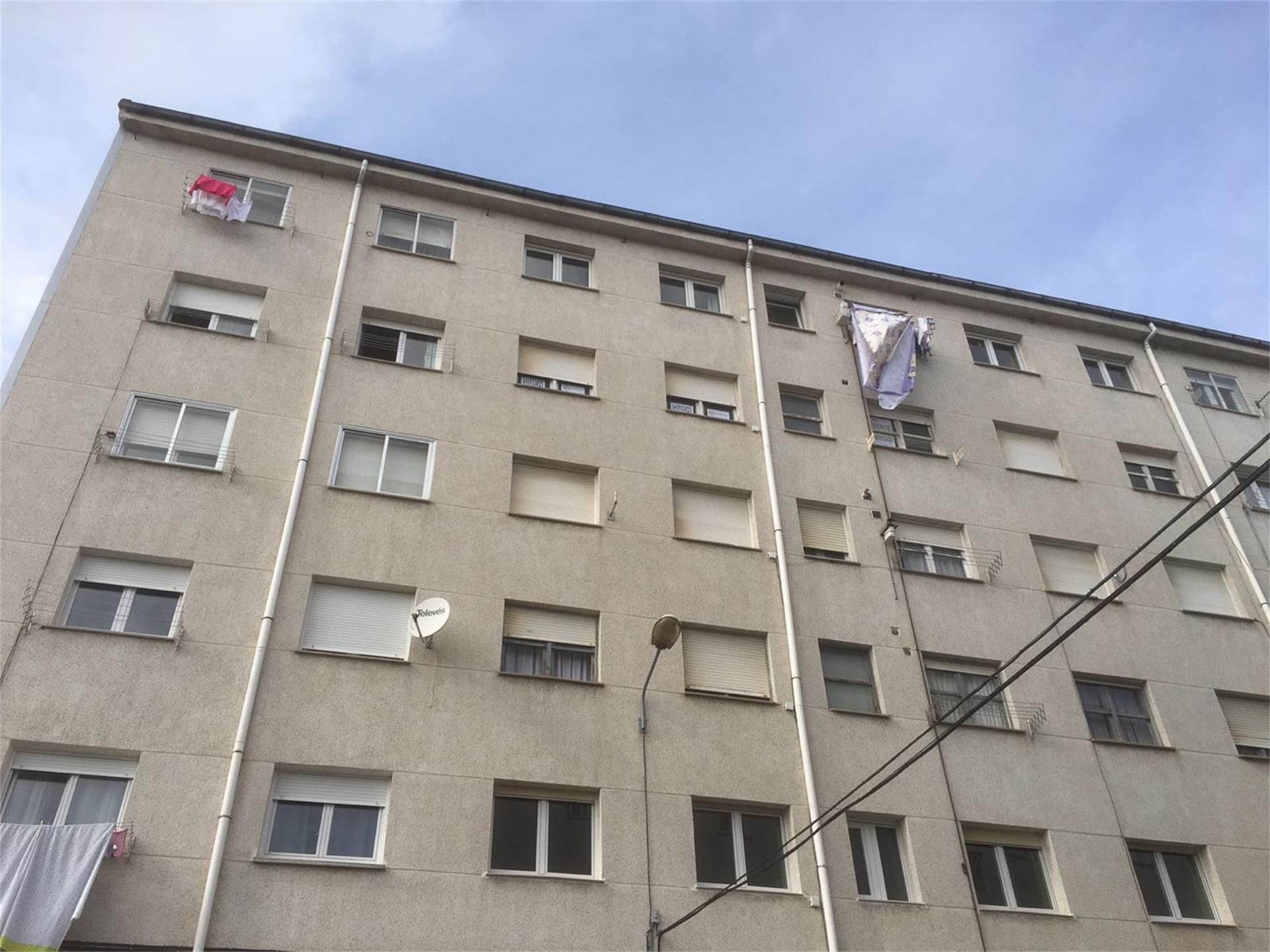 Vista exterior de Piso en venta en Reinosa con Parquet