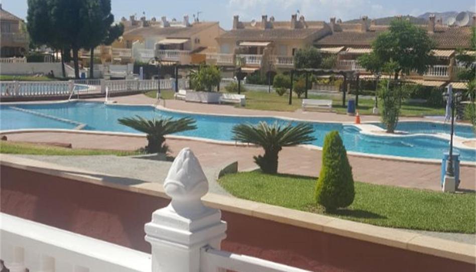Casa adosada de alquiler en Plaza Les Llomes de Reixes, Pueblo Acantilado - Lanuza, El Campello - imagen 1 Foto 1 de Casa adosada de alquiler en Plaza Les Llomes de Reixes, Pueblo Acantilado - Lanuza, El Campello