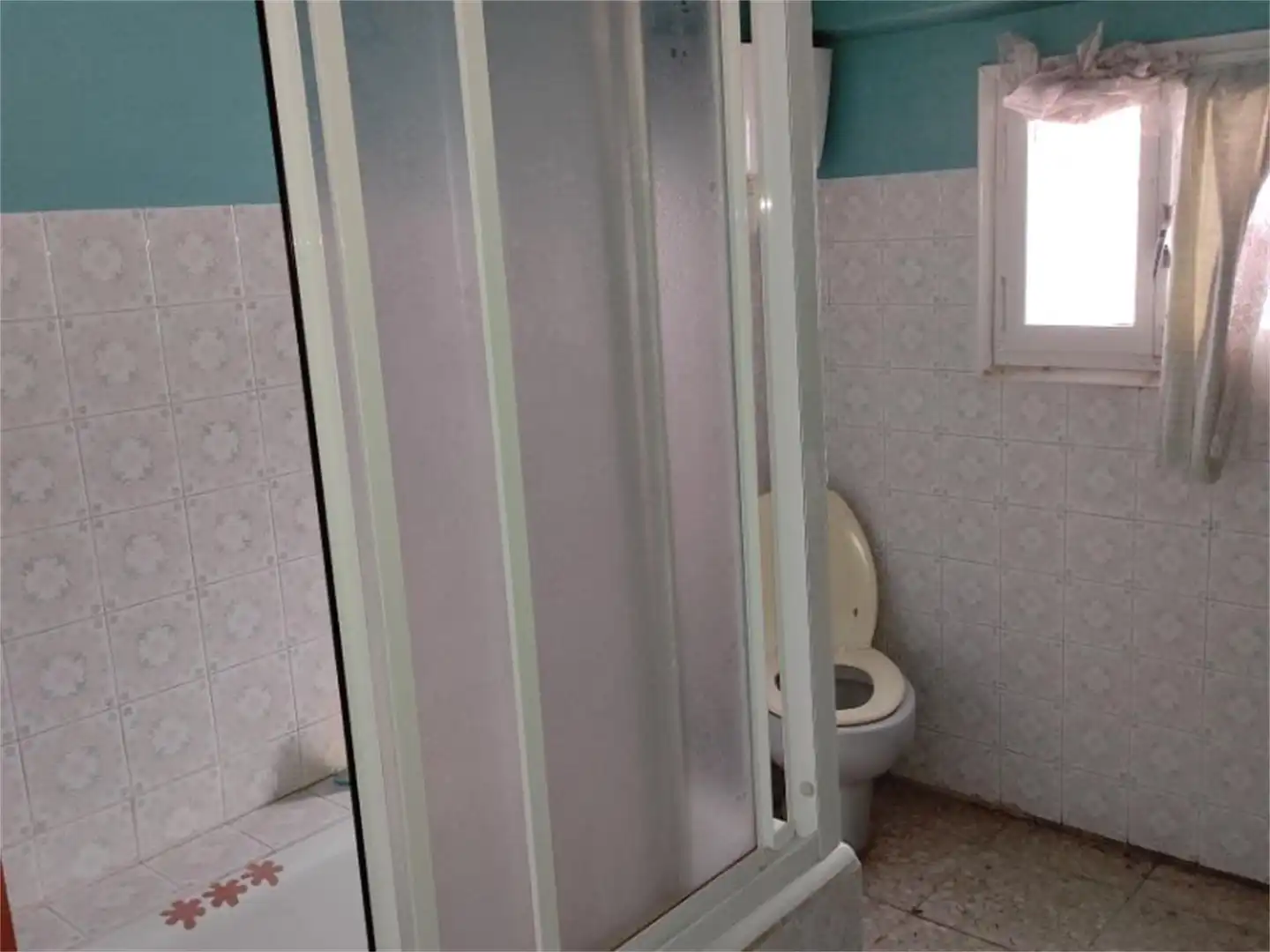 Casa adosada en venta en Calle Castilla, Ballobar Baño de Casa adosada en venta en Ballobar con Jardín privado y Terraza