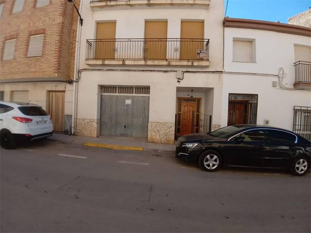 Piso en Venta en Calle Almacaber en Zújar