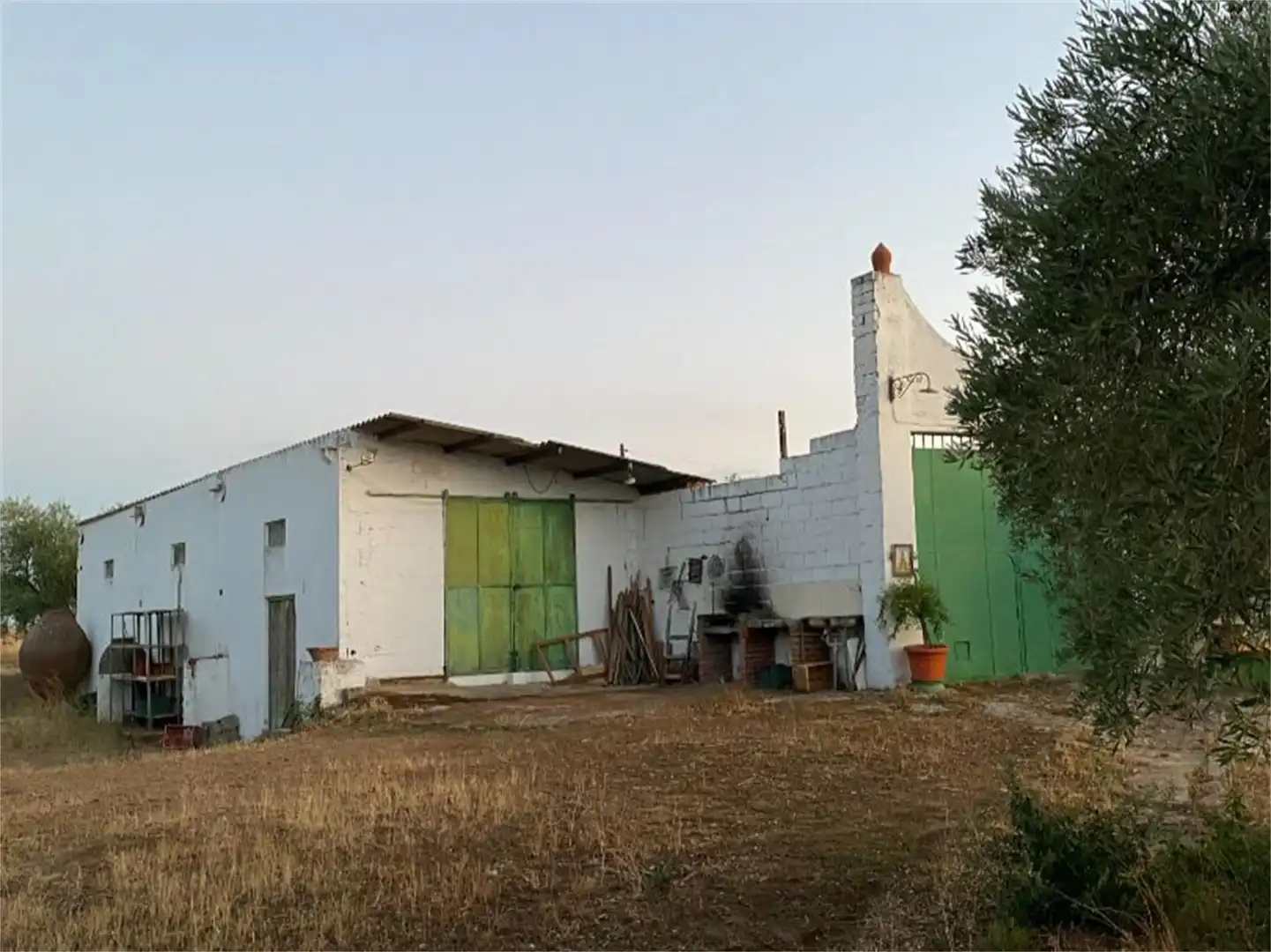 Finca rústica en venta en Camino del Peral, Sur Vista exterior de Finca rústica en venta en Mérida con Terraza