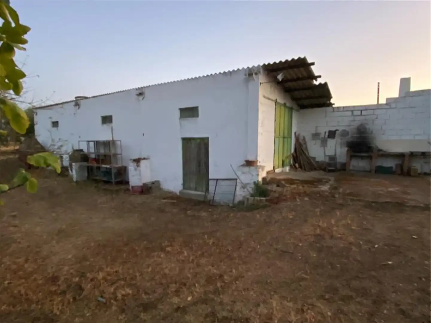 Finca rústica en venta en Camino del Peral, Sur Vista exterior de Finca rústica en venta en Mérida con Terraza