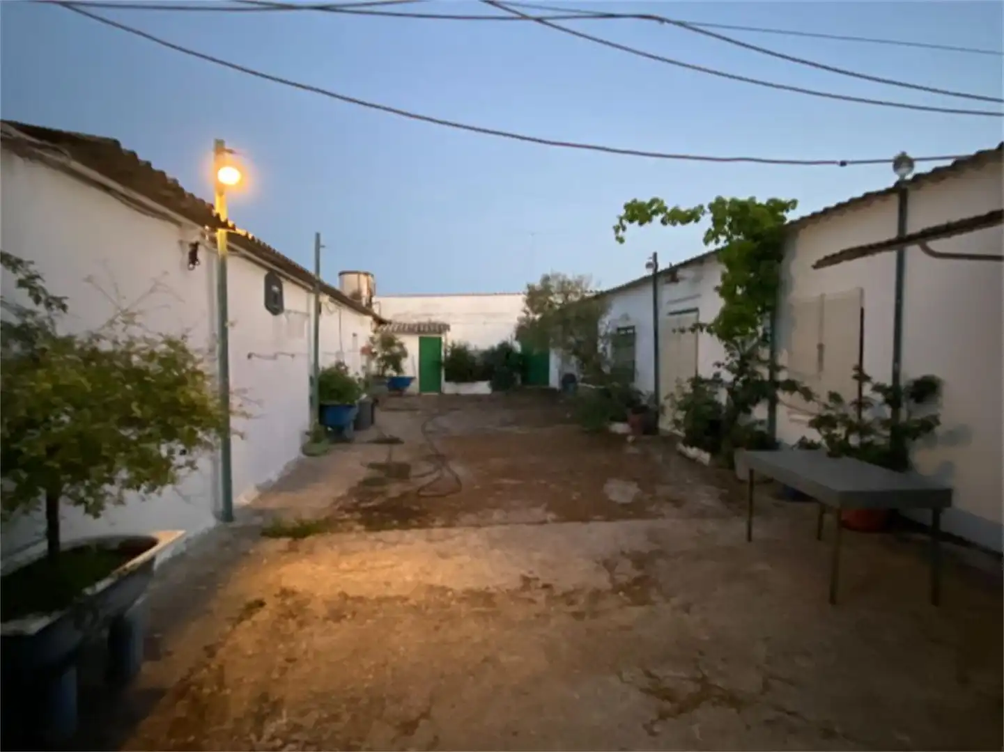 Finca rústica en venta en Camino del Peral, Sur Vista exterior de Finca rústica en venta en Mérida con Terraza