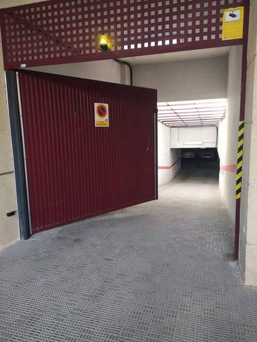 Garaje en Venta en Calle Miraflores, 3 en Zarandona