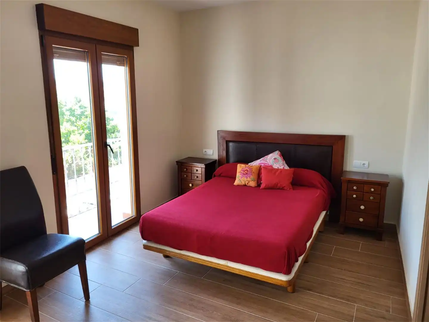 Einfamilien-Reihenhaus zum Verkauf in Calle Sebastián Pineda, Jimena de la Frontera Schlafzimmer von Einfamilien-Reihenhaus zum Verkauf in Jimena de la Frontera mit Terrasse, Balkon und Video-Gegensprechanlage