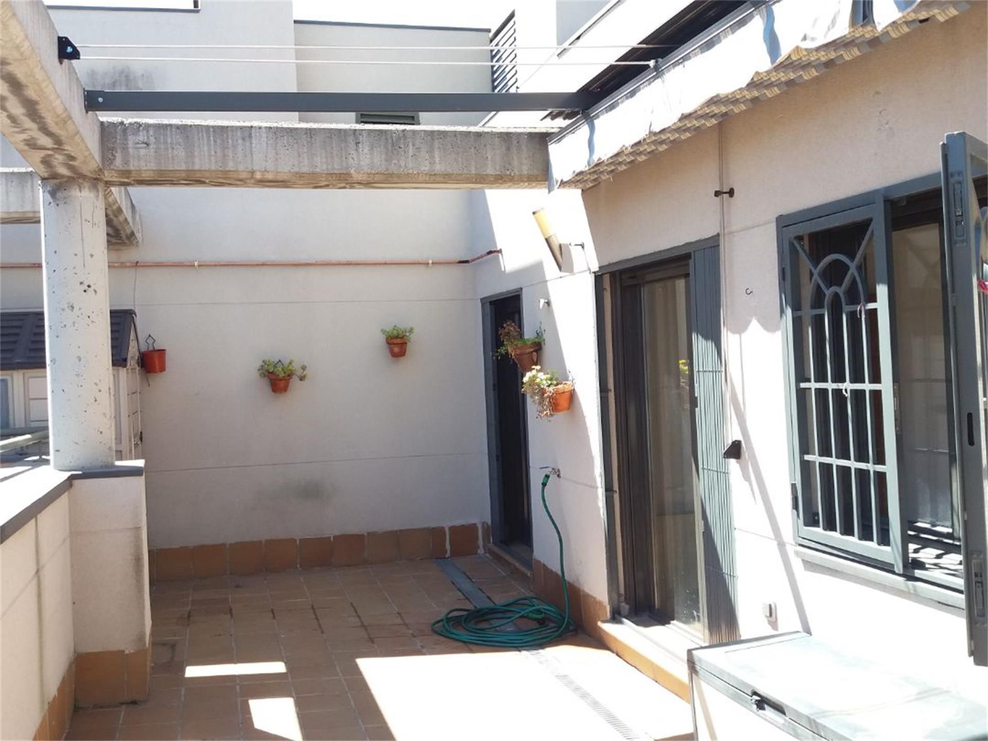 Attic to rent in Calle del Charleroi, Palomeras Sureste