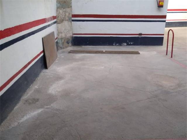 Garaje en Alquiler en Calle de la Ilíada en Canillejas