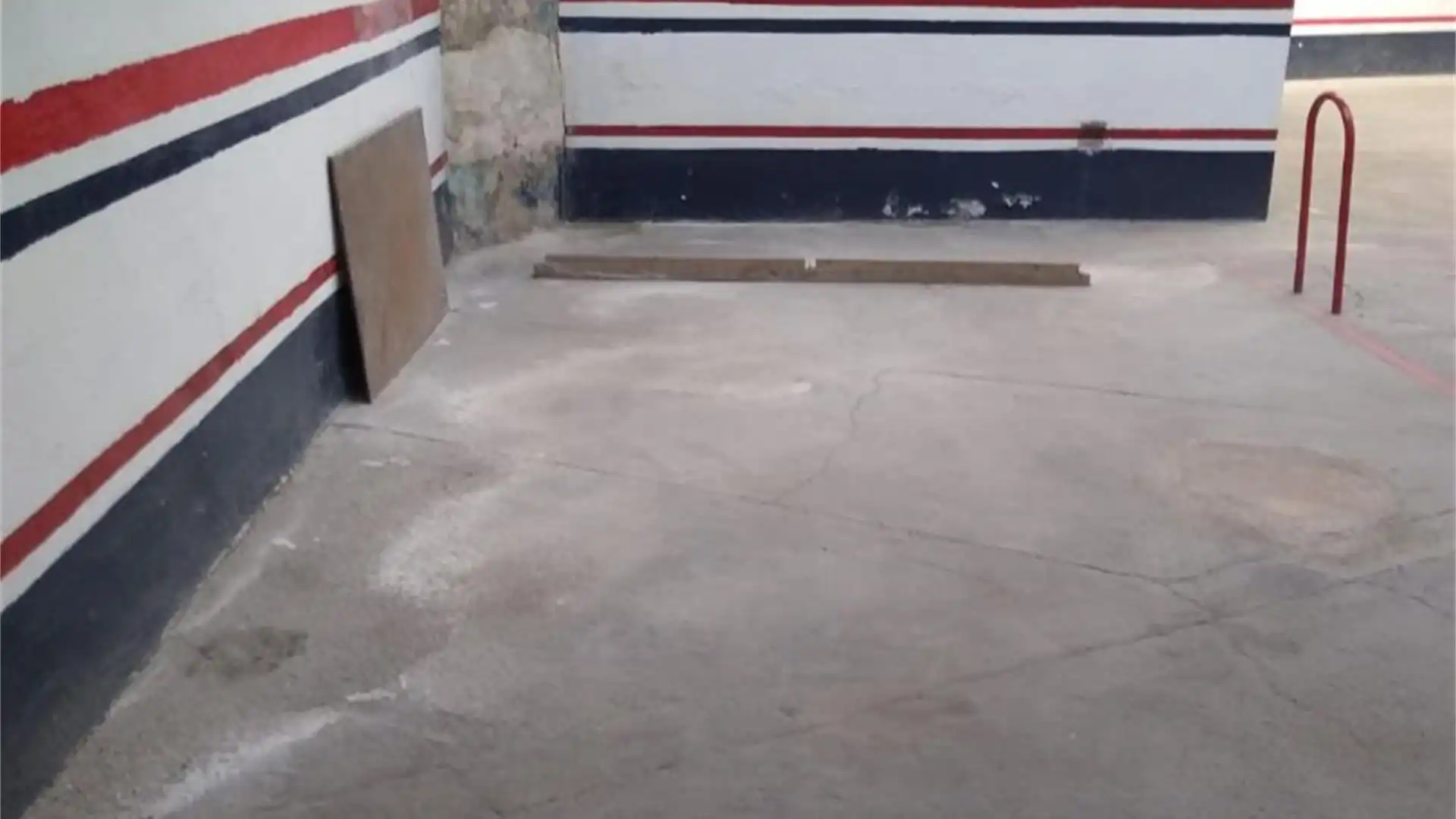 Garaje de alquiler en Calle de la Ilíada, Canillejas