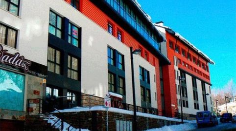 Piso en venta en Calle Virgen de las Nieves, Zona baja, Sierra Nevada - imagen 2 Foto 2 de Piso en venta en Calle Virgen de las Nieves, Zona baja, Sierra Nevada