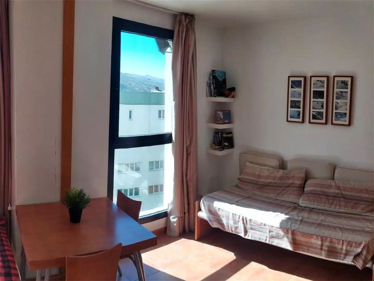 Piso en venta en Calle Virgen de las Nieves, Zona baja Habitación de Piso en venta en Sierra Nevada con Calefacción, Trastero y Amueblado