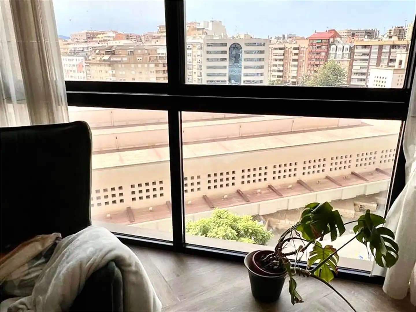 Wohnung zum Verkauf in Calle Colón, El Molinillo - Capuchinos Schlafzimmer von Wohnung zum Verkauf in Málaga Capital mit Klimaanlage