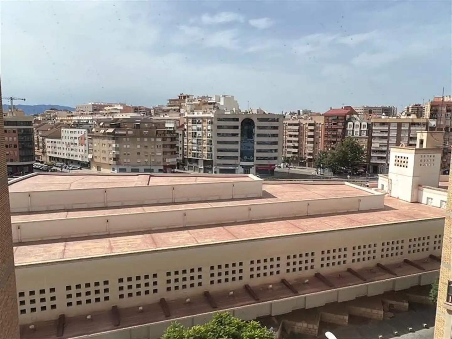 Wohnung zum Verkauf in Calle Colón, El Molinillo - Capuchinos Außenansicht von Wohnung zum Verkauf in Málaga Capital mit Klimaanlage