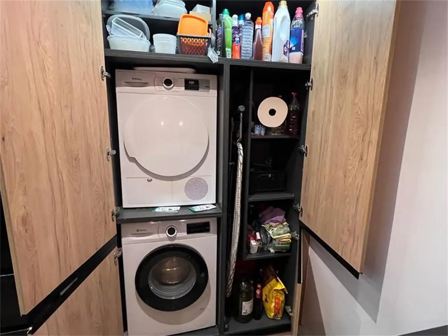 Wohnung zum Verkauf in Calle Colón, El Molinillo - Capuchinos Küche von Wohnung zum Verkauf in Málaga Capital mit Klimaanlage