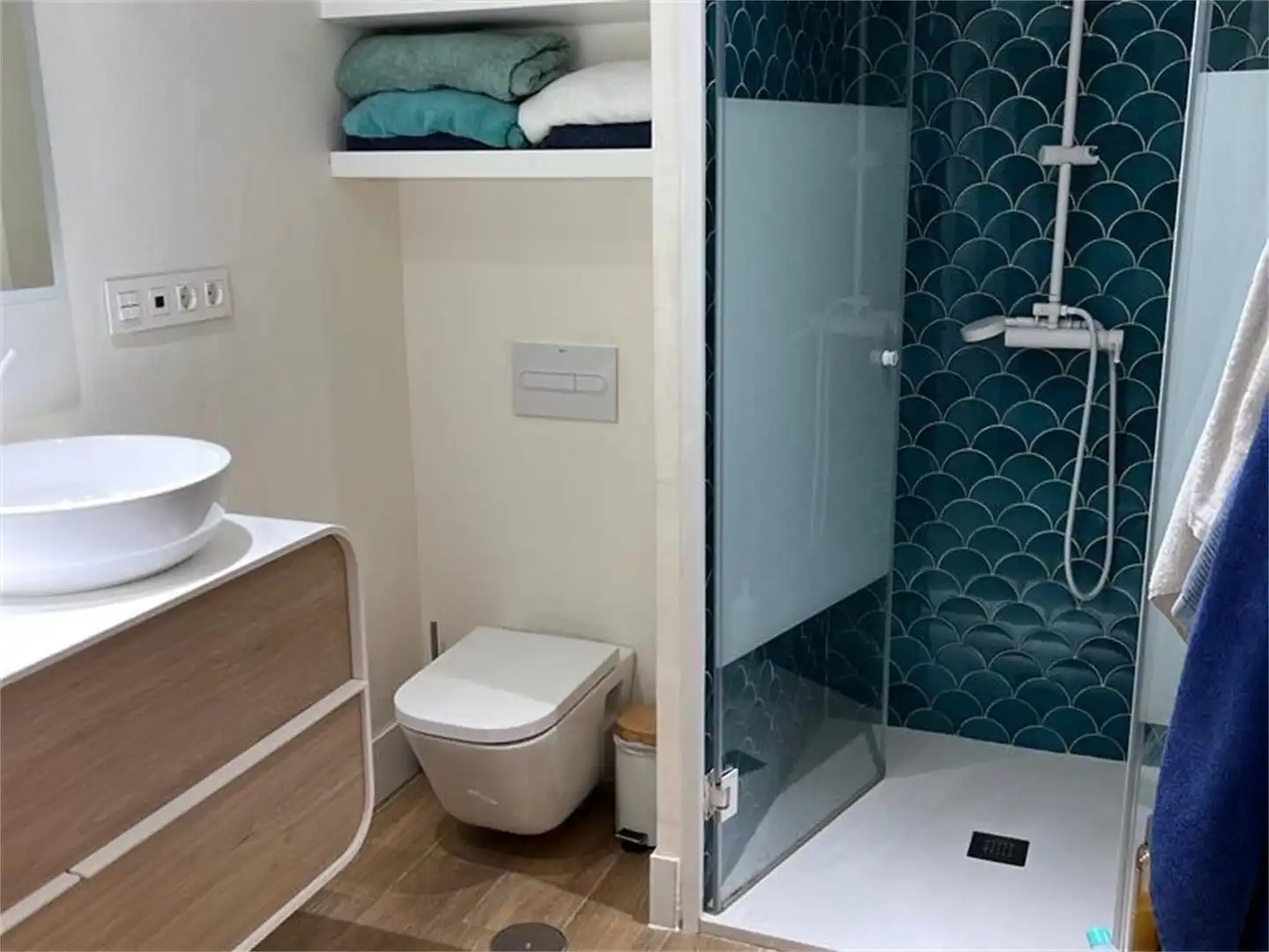Wohnung zum Verkauf in Calle Colón, El Molinillo - Capuchinos Badezimmer von Wohnung zum Verkauf in Málaga Capital mit Klimaanlage