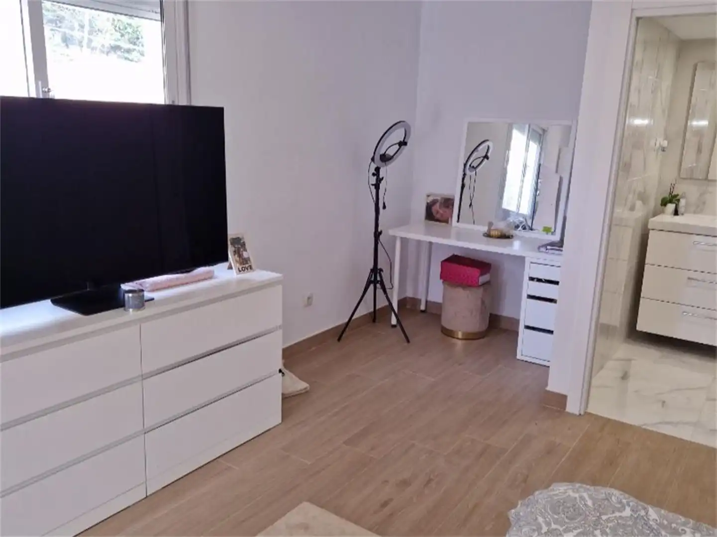Houses for sale in Paseo de Cuba, Elviria Bedroom of Houses for sale in Marbella