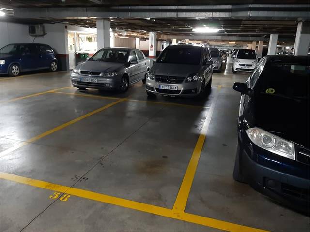 Garaje en Venta en Calle Londres en Juncal