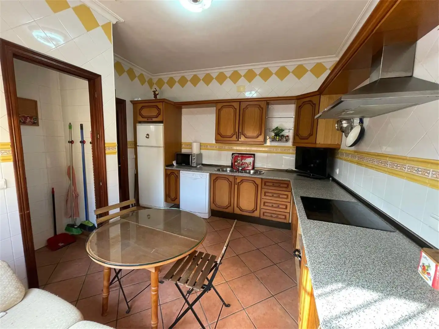 Casa adosada en venta en Calle El Madroño, Hornachuelos Cocina de Casa adosada en venta en Hornachuelos con Aire acondicionado, Calefacción y Terraza