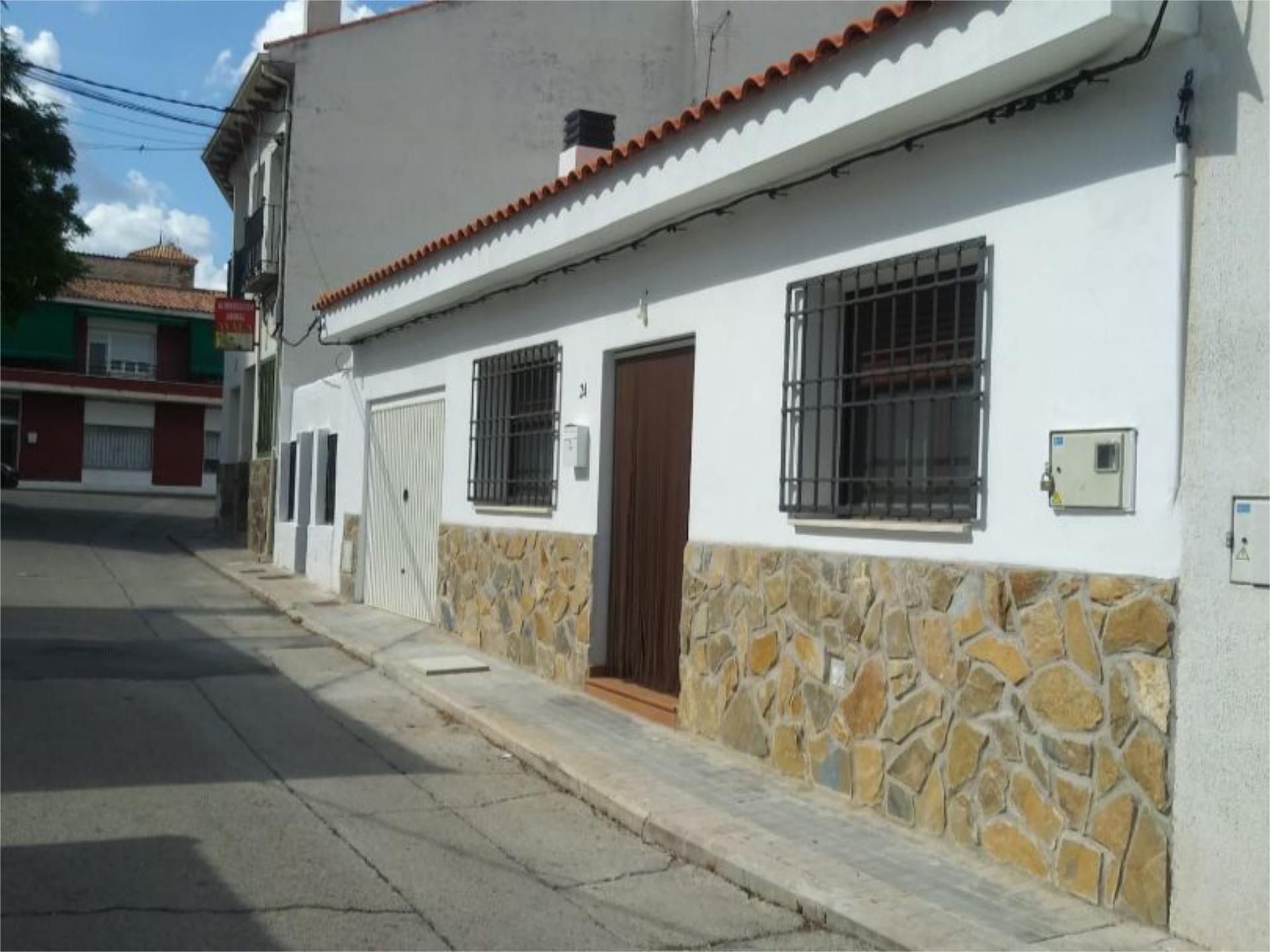 Exterior view of Single-family semi-detached for sale in Fuentidueña de Tajo