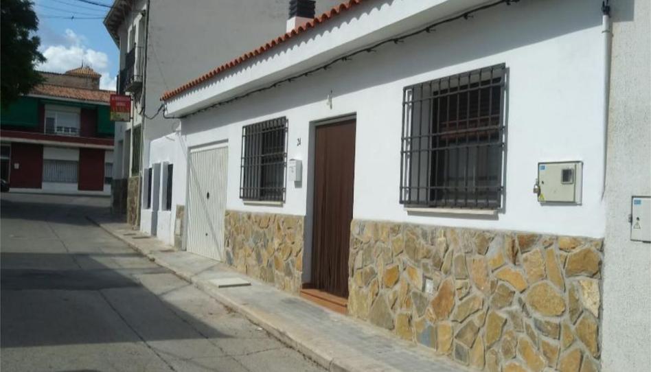 Foto 1 de Casa adosada en venda a Calle Don Silvino Real, Fuentidueña de Tajo, Madrid