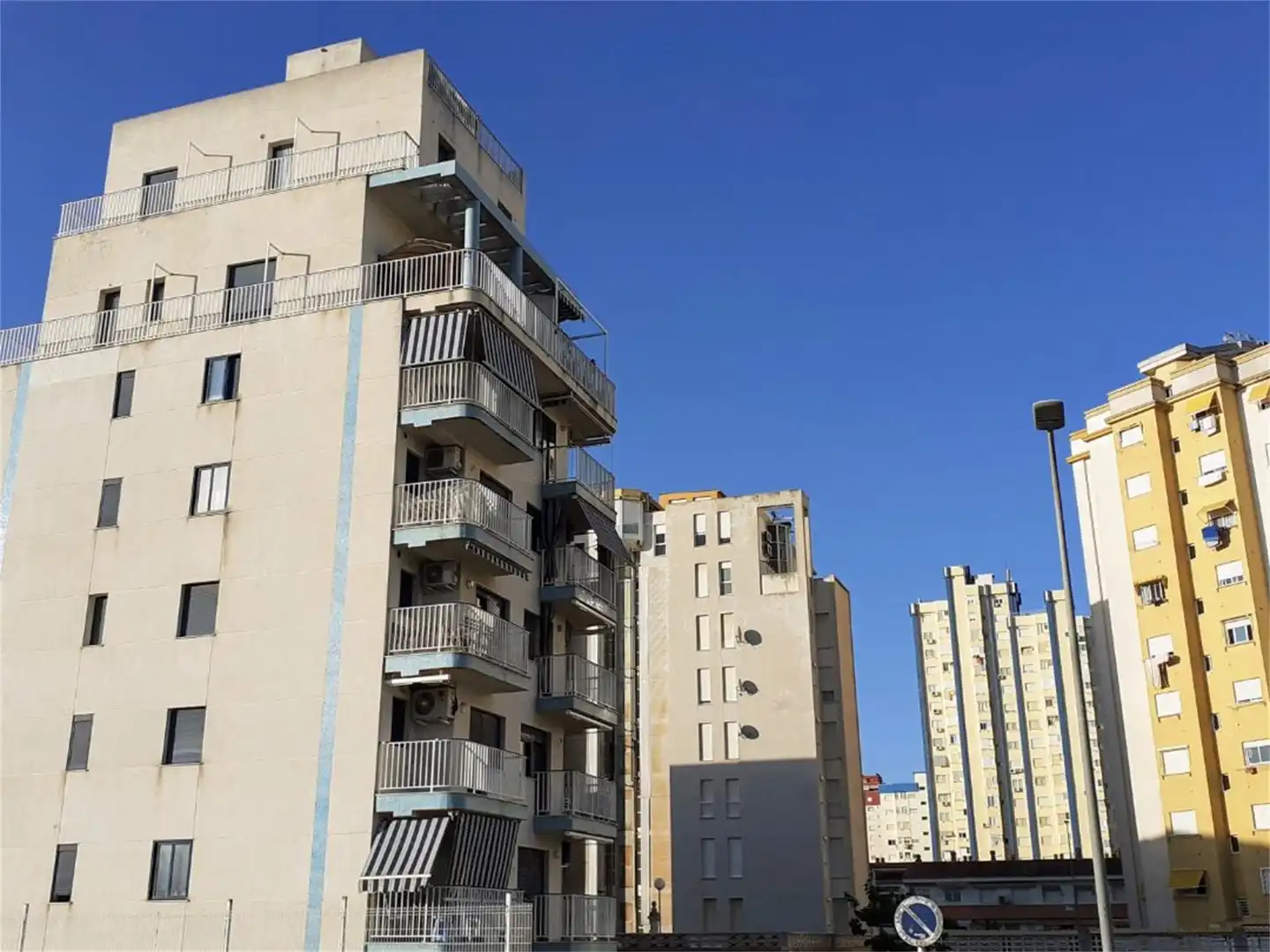 Exterior view of Apartments for sale in Gandia  with Air Conditioner, Terrace and Swimming Pool
