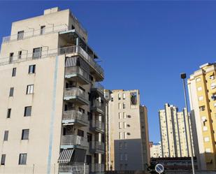 Vista exterior de Apartament en venda en Gandia amb Aire condicionat, Terrassa i Piscina