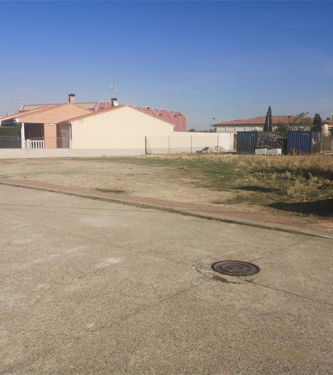 Foto 2 de Terreny en venda a Calle Poeta Juan Macmaca, 1, Macotera, Salamanca