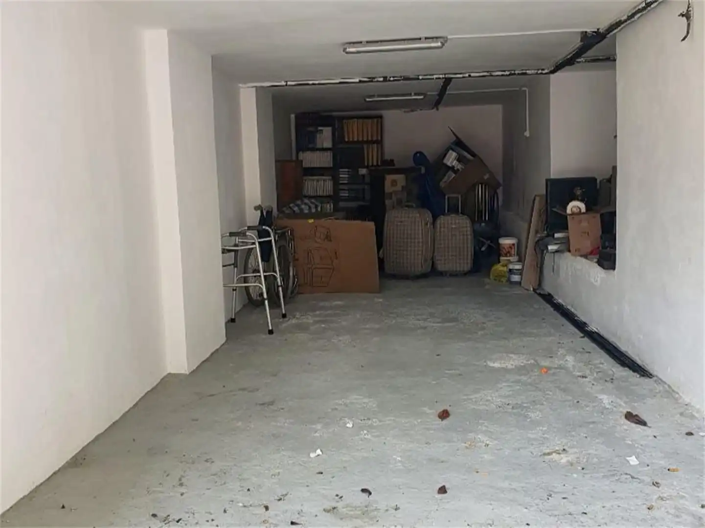 Garage for sale in Grupo San Francisco, Los Castros Garage for sale in Santander with Heating