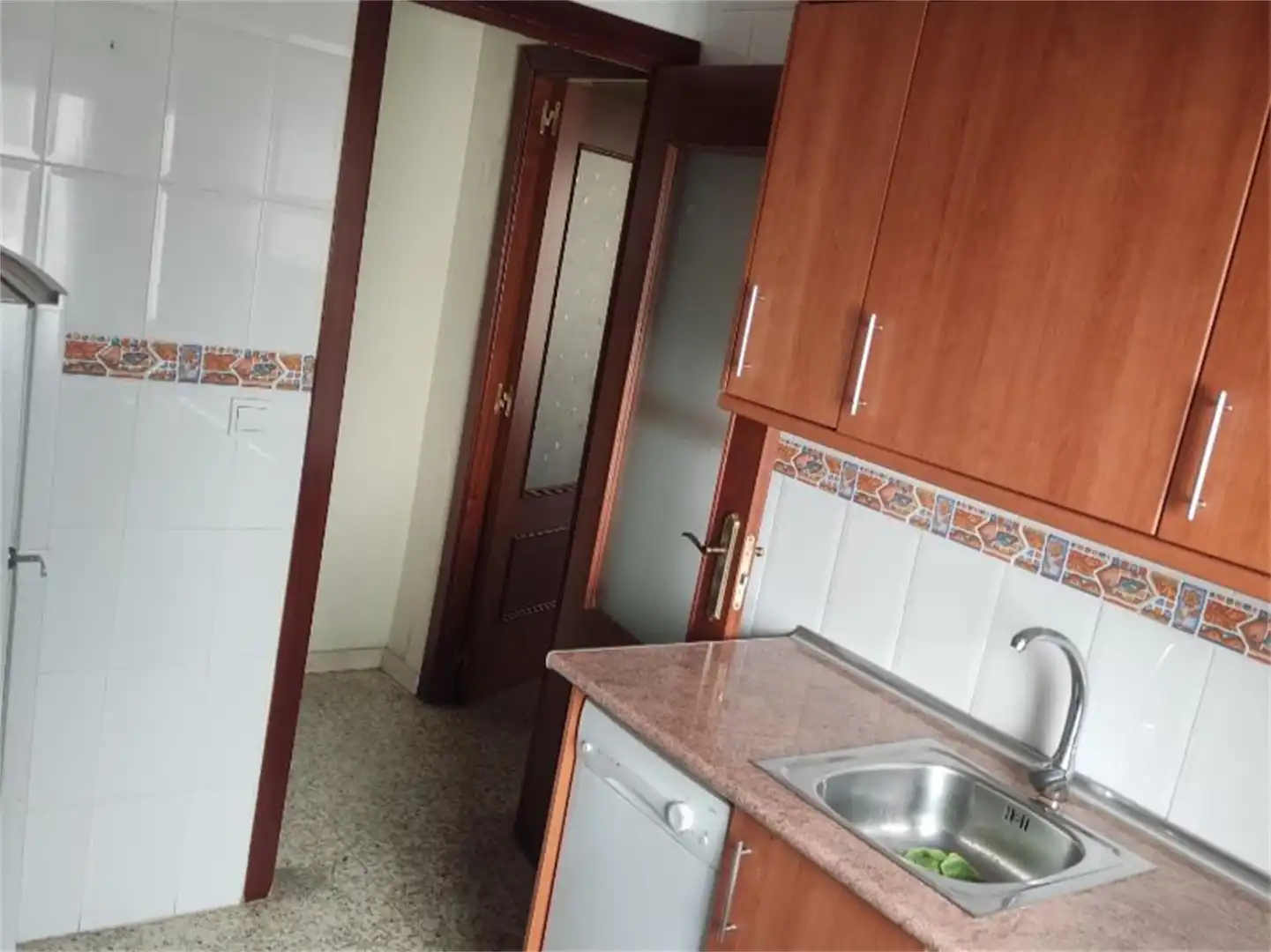 Wohnung zum Verkauf in Calle José María Pemán, La Paz Küche von Wohnung zum Verkauf in Alcalá de Guadaira mit Klimaanlage, Terrasse und Balkon