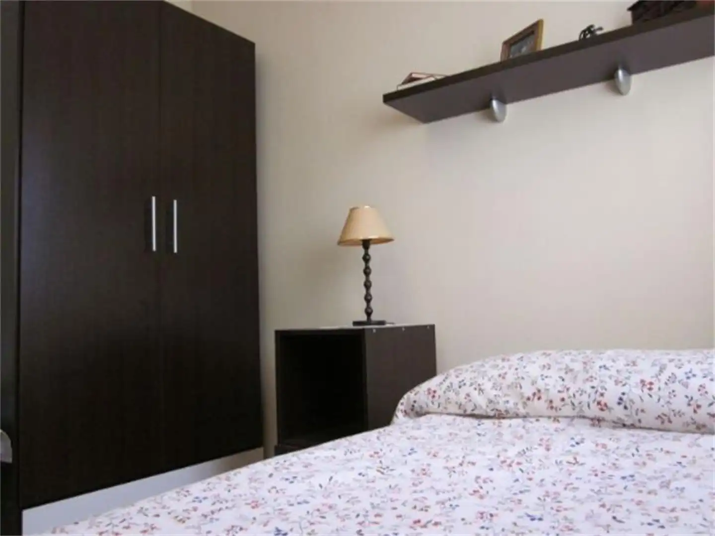 Wohnung zum Verkauf in Calle José María Pemán, La Paz Schlafzimmer von Wohnung zum Verkauf in Alcalá de Guadaira mit Klimaanlage, Terrasse und Balkon