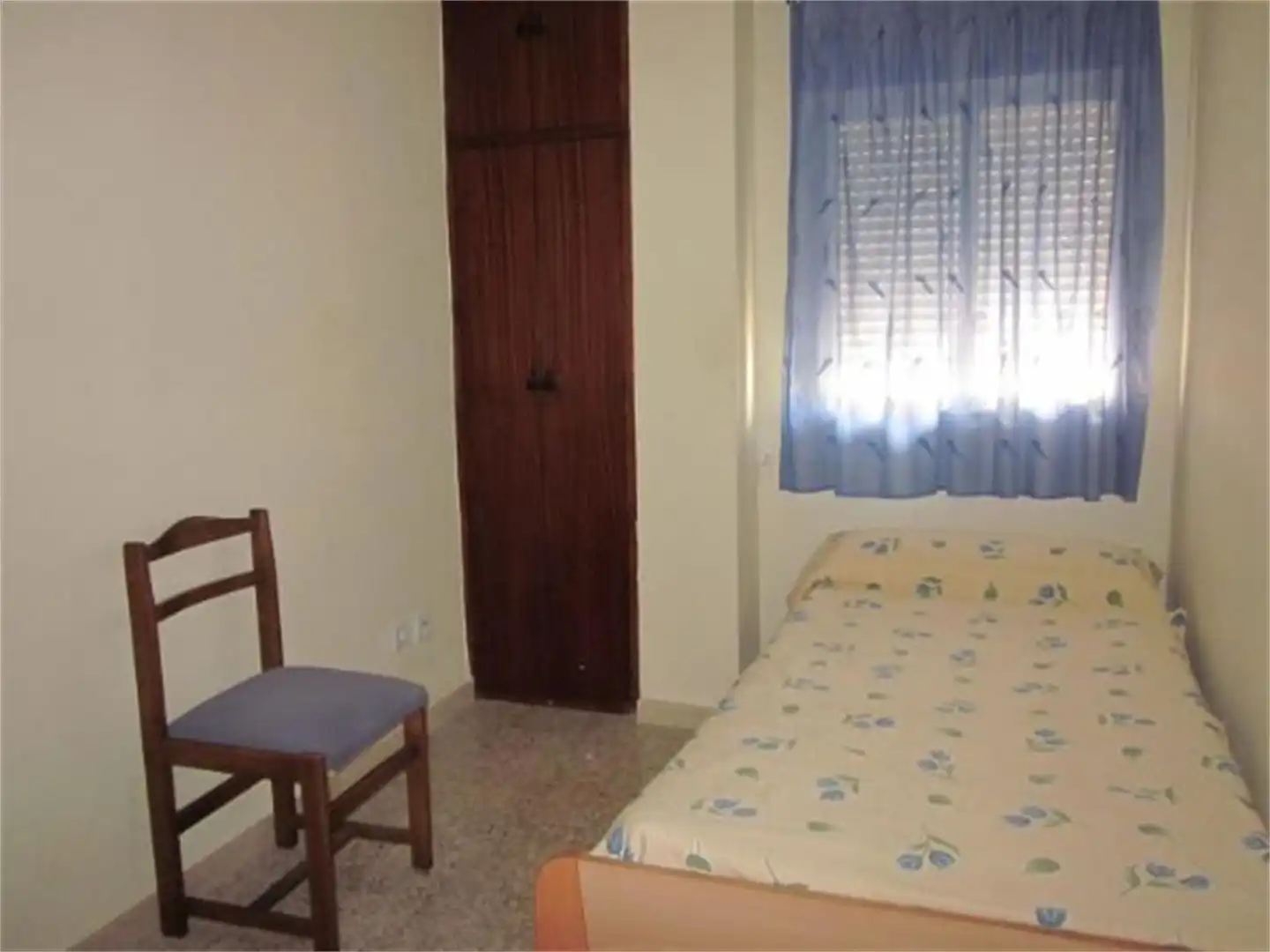 Wohnung zum Verkauf in Calle José María Pemán, La Paz Schlafzimmer von Wohnung zum Verkauf in Alcalá de Guadaira mit Klimaanlage, Terrasse und Balkon
