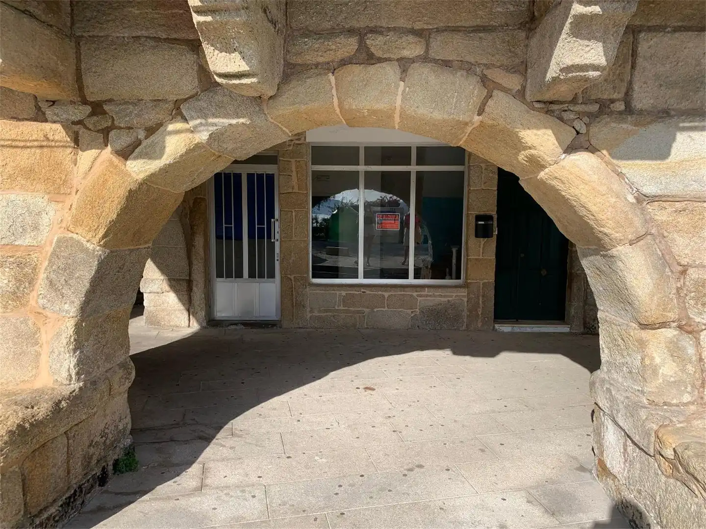 Commercial properties for rent in Avenida Castelao, Muros Exterior view of Commercial properties for rent in Muros