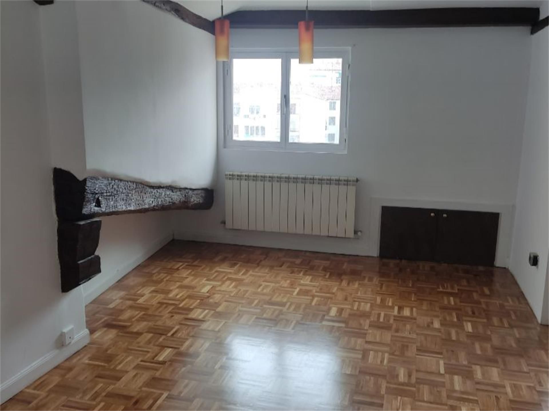 Dormitori de Àtic en venda en Vitoria - Gasteiz amb Calefacció i Parquet