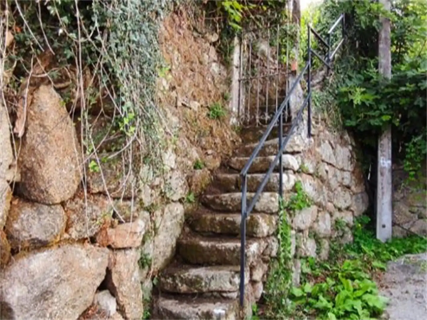 Vista exterior de Casa o xalet en venda en Carballeda de Avia amb Jardí privat, Terrassa i Moblat