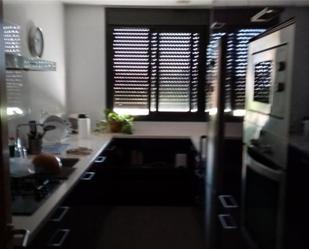 Kitchen of Flat for sale in  Sevilla Capital  with Air Conditioner, Heating and Storage room