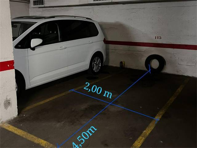 Garaje en Alquiler en Carrer Jacint Verdaguer en Urbanitzacions