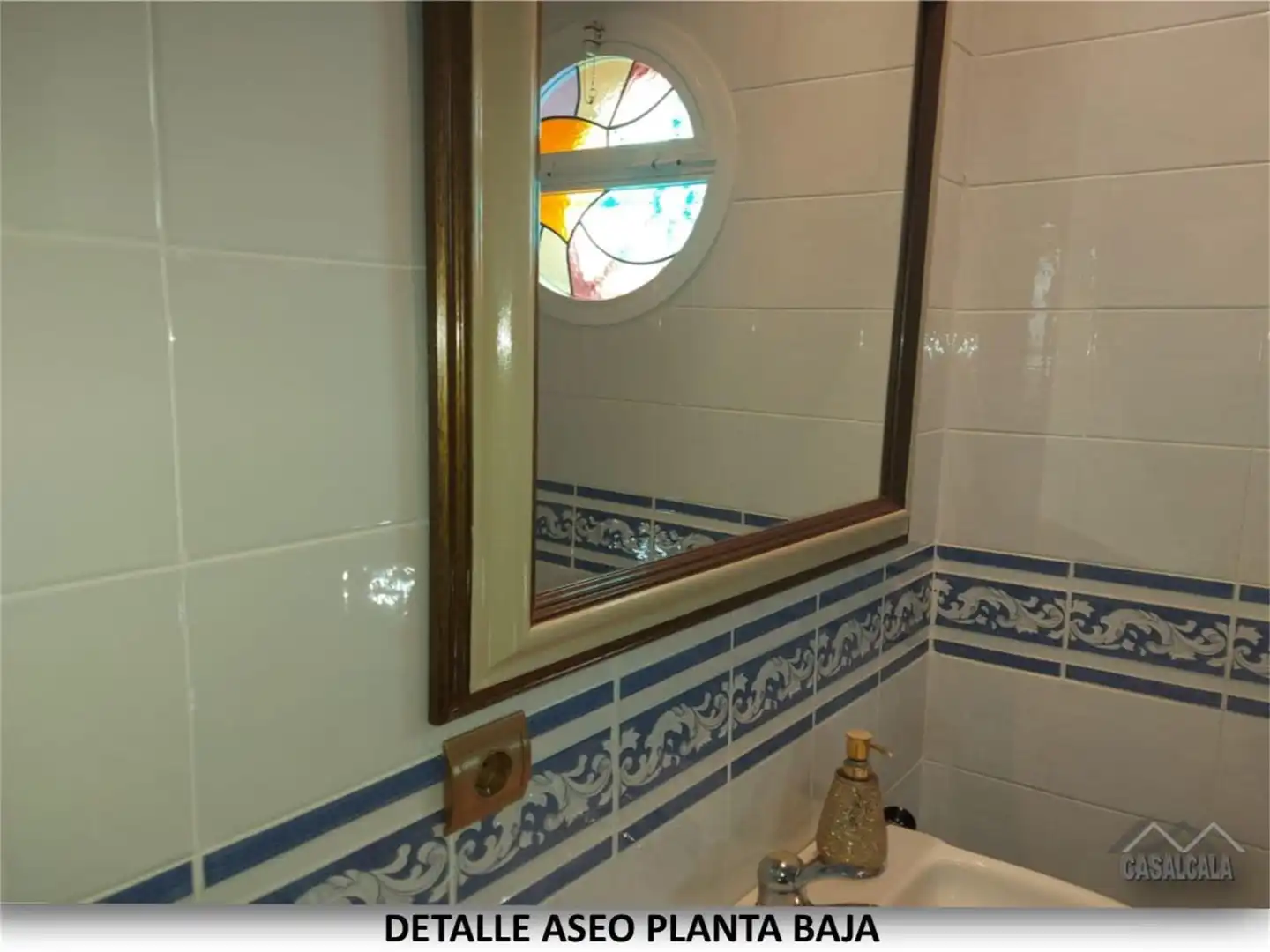 Casa adosada en venda a Centro Bany de Casa adosada en venda en Alcalá de Guadaira amb Aire condicionat, Calefacció i Terrassa