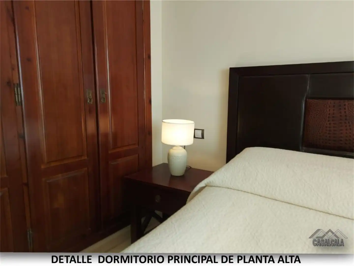 Casa adosada en venda a Centro Dormitori de Casa adosada en venda en Alcalá de Guadaira amb Aire condicionat, Calefacció i Terrassa