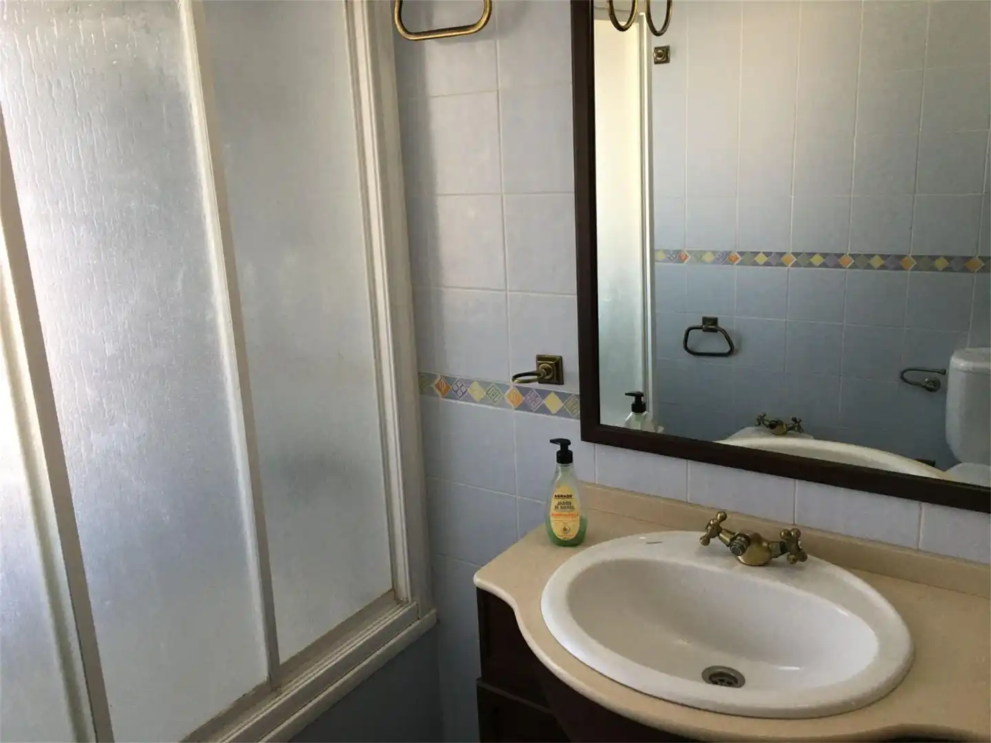 Piso de alquiler en Calle Ronda del Canillo, Montilla Baño de Piso de alquiler en Montilla con Aire acondicionado, Terraza y Amueblado