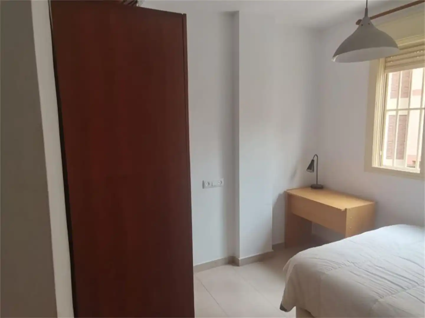 Piso en venta en Calle Motril, Ciudad Jardín - Tagarete - El Zapillo Habitación de Piso en venta en Almería